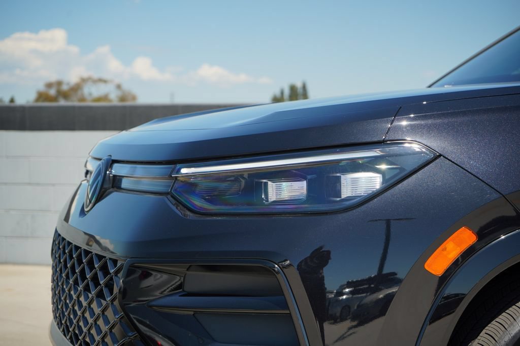 New 2026 Volkswagen Tiguan SE R-Line FWD image 9