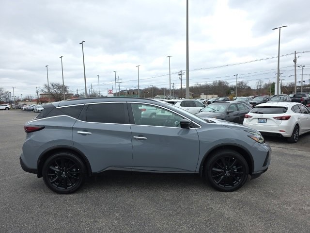 Used 2024 Nissan Murano SV w/ SV Midnight Edition Package image 3