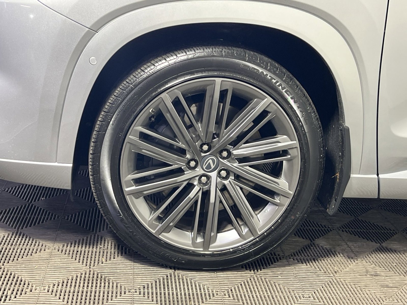 Used 2026 Lexus TX 550h AWD Plug-In Hybrid image 12