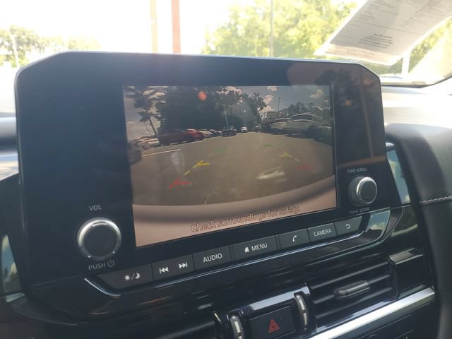 Used 2022 Nissan Pathfinder SV FWD image 21