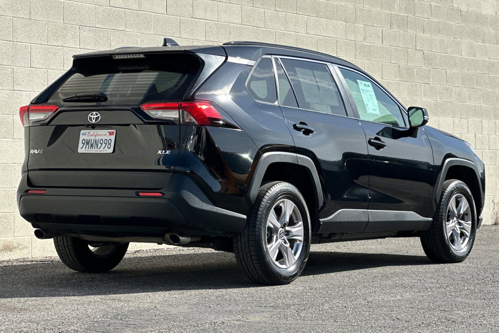 Used 2023 Toyota RAV4 XLE image 4