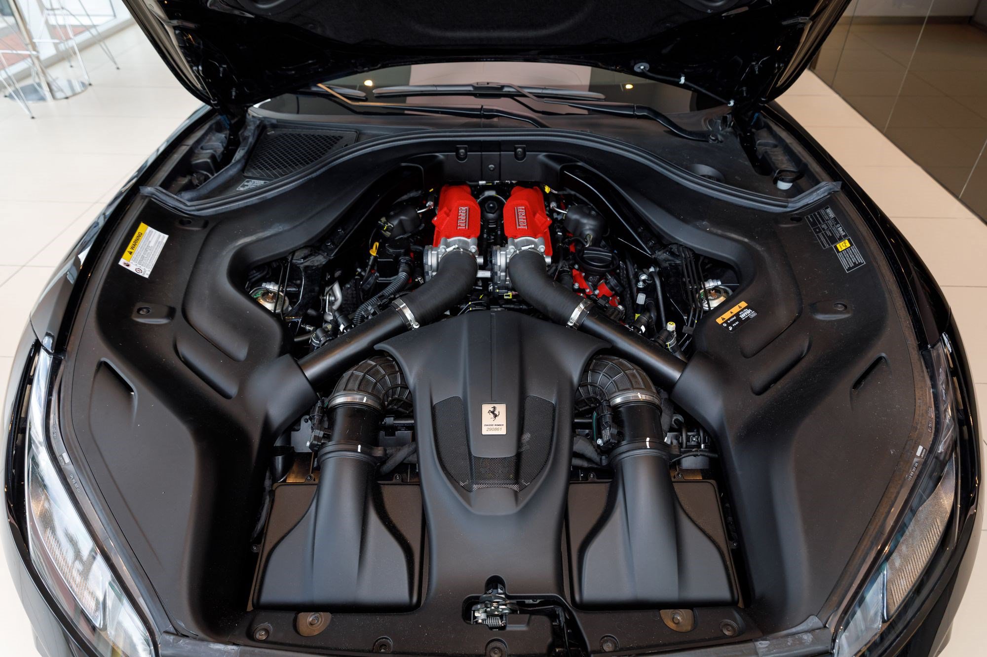 Used 2023 Ferrari Portofino M RWD image 12