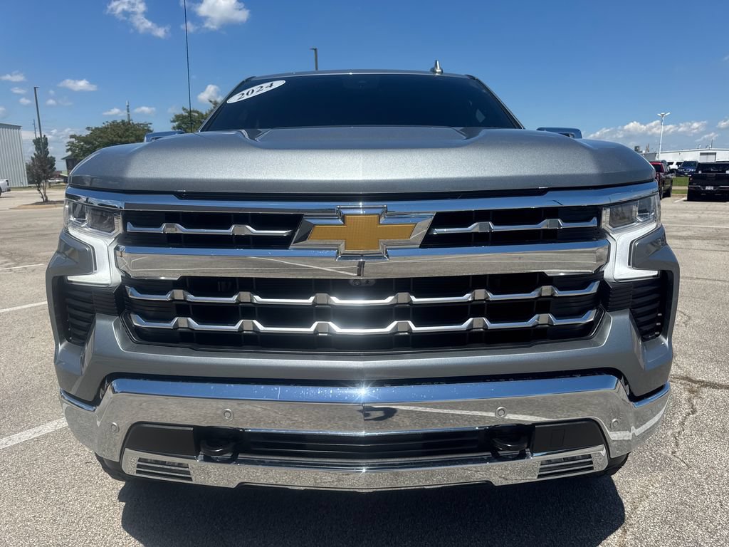 Used 2024 Chevrolet Silverado 1500 LTZ AWD/4WD image 10
