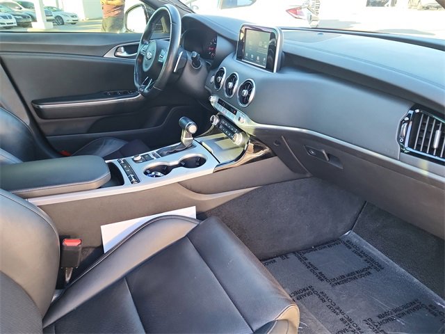 Used 2018 Kia Stinger GT image 18