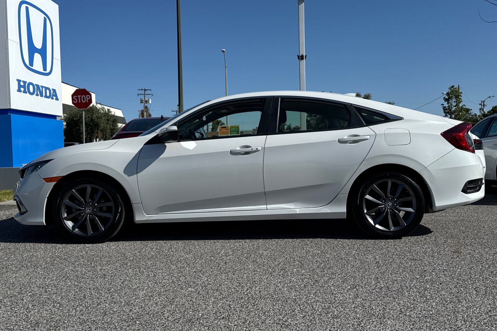 Used 2019 Honda Civic EX image 2