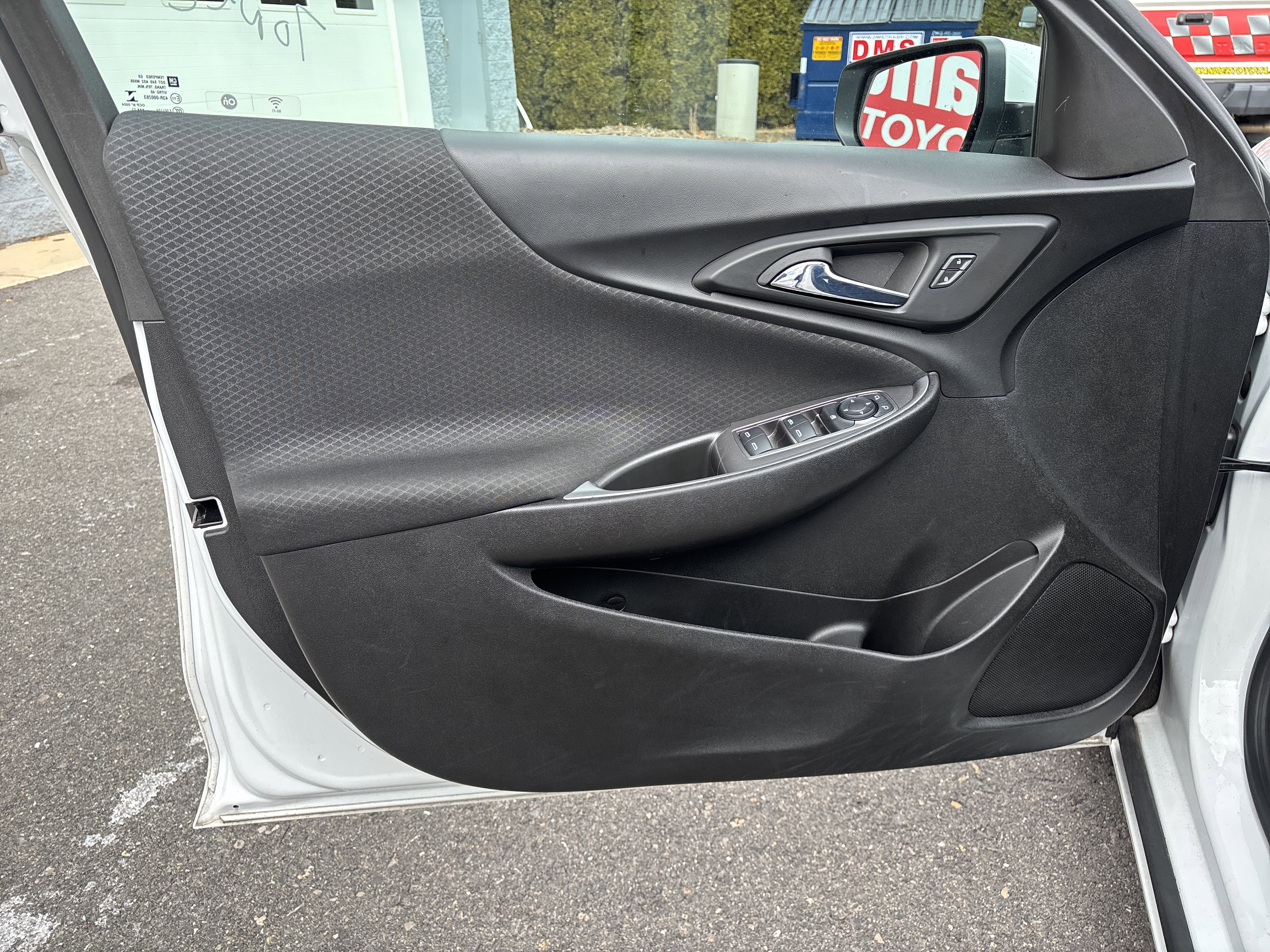 Used 2023 Chevrolet Malibu LT image 16