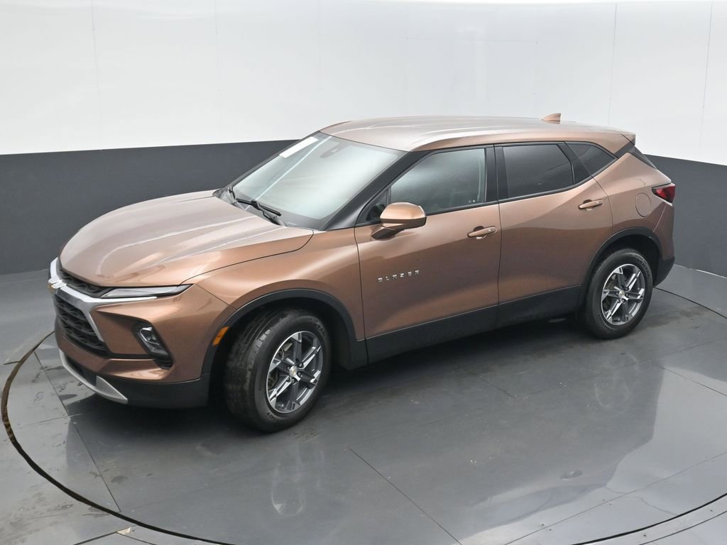 Used 2023 Chevrolet Blazer LT w/ Driver Confidence Package AWD/4WD image 40