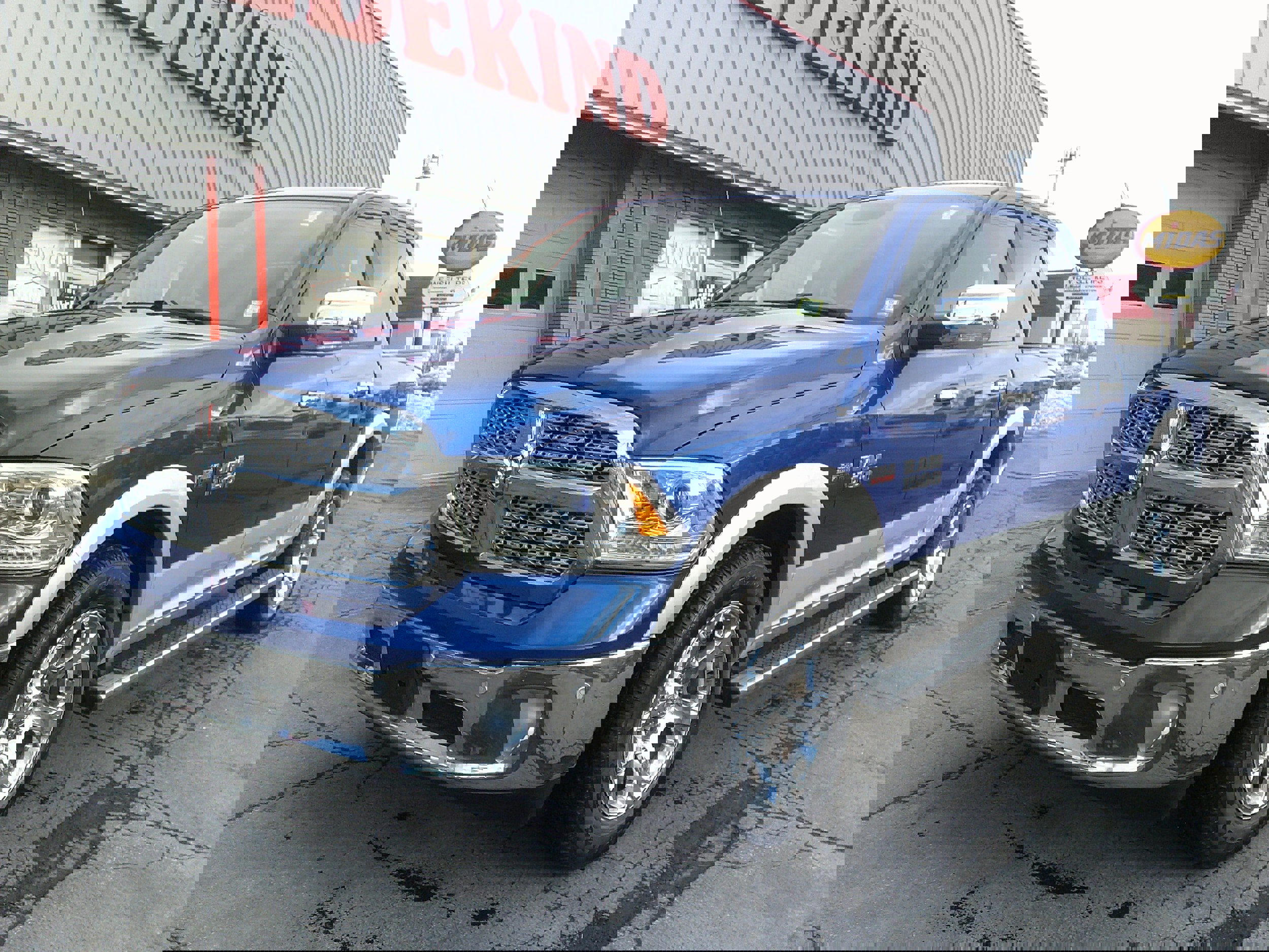 Used 2017 RAM 1500 Laramie w/ Convenience Group image 10