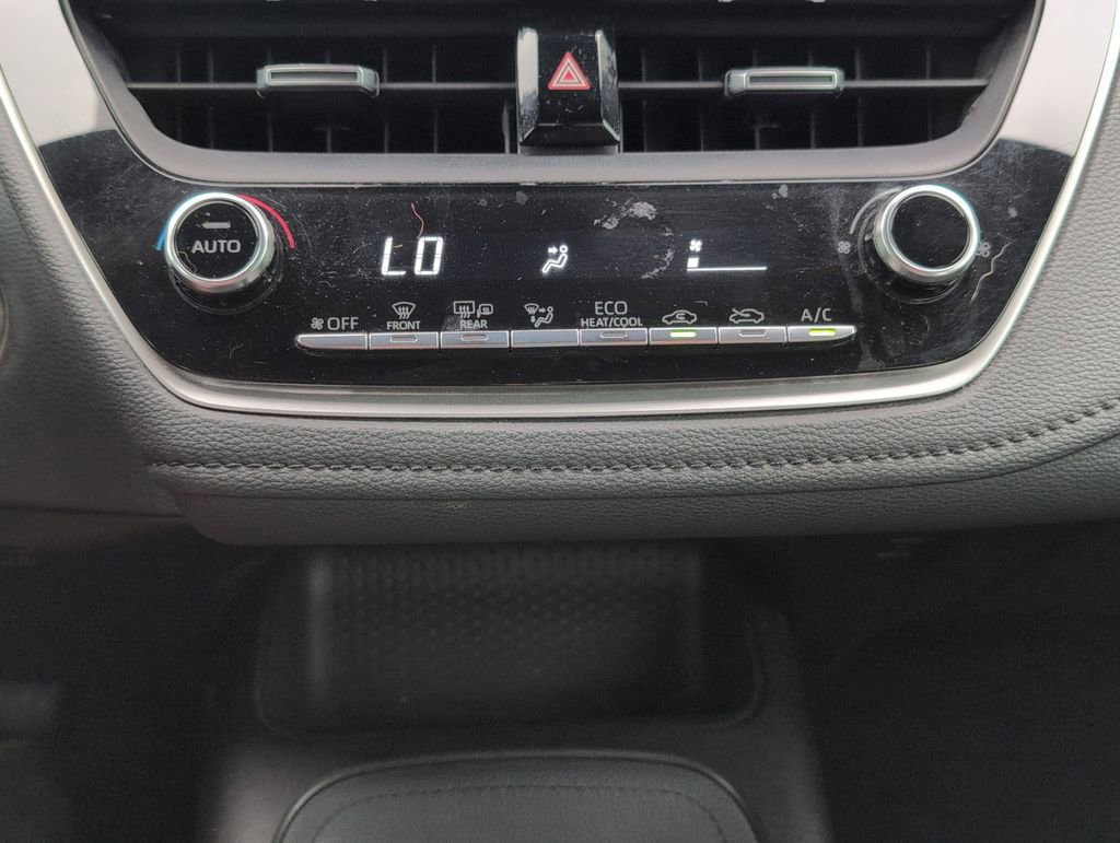 Used 2020 Toyota Corolla SE FWD image 19