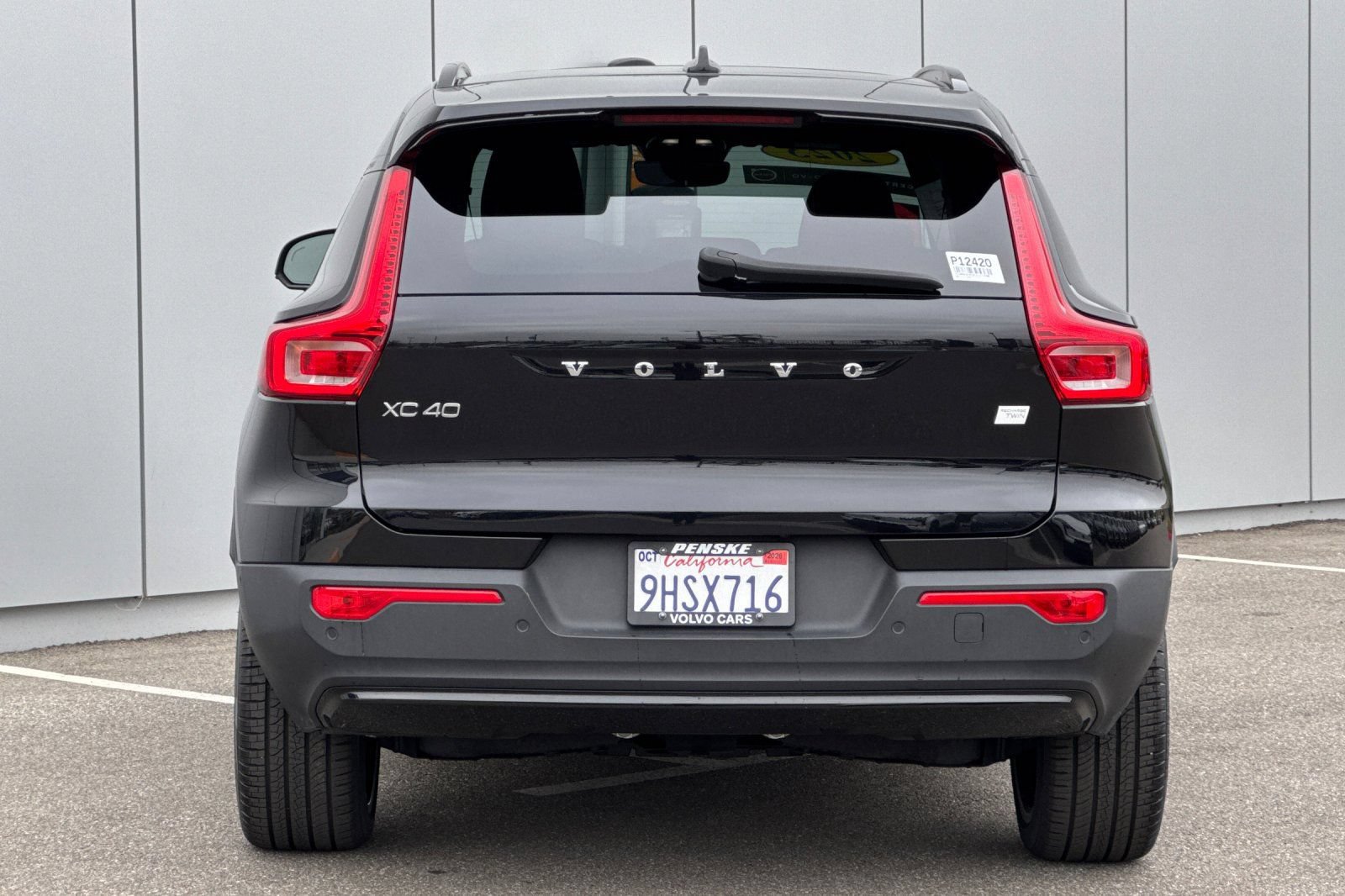 Used 2023 Volvo XC40 Recharge Ultimate w/ Protection Package Premier AWD/4WD image 4