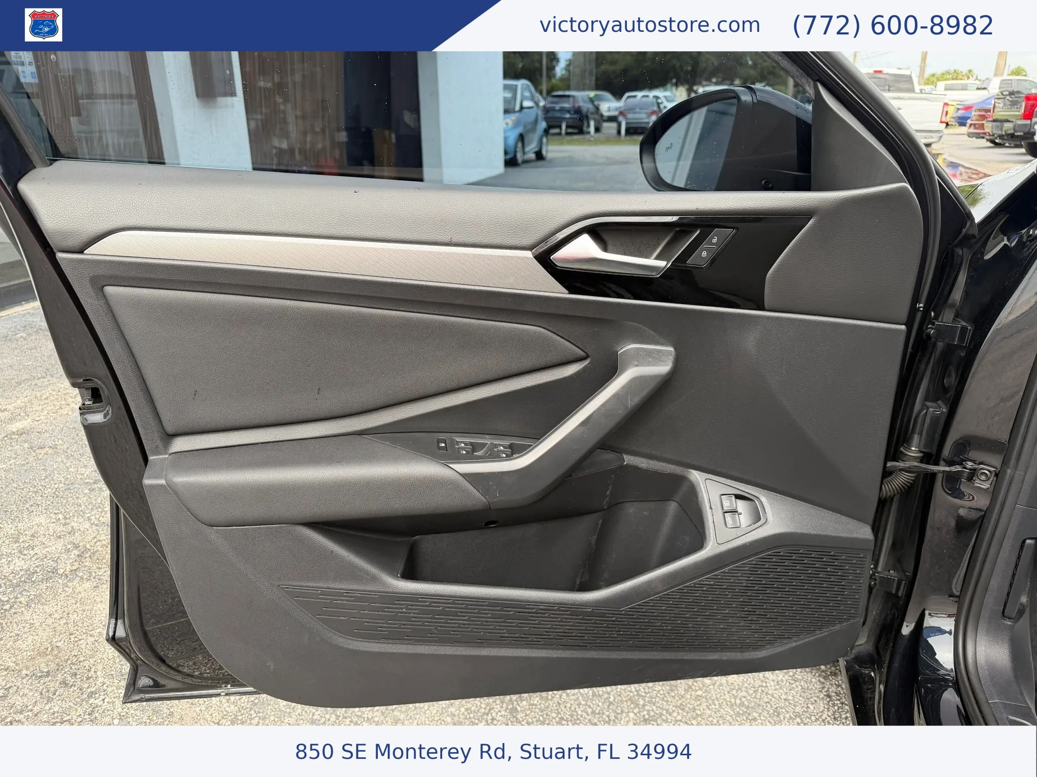 Used 2020 Volkswagen Jetta R-Line w/ R-Line Cold Weather Package FWD image 12