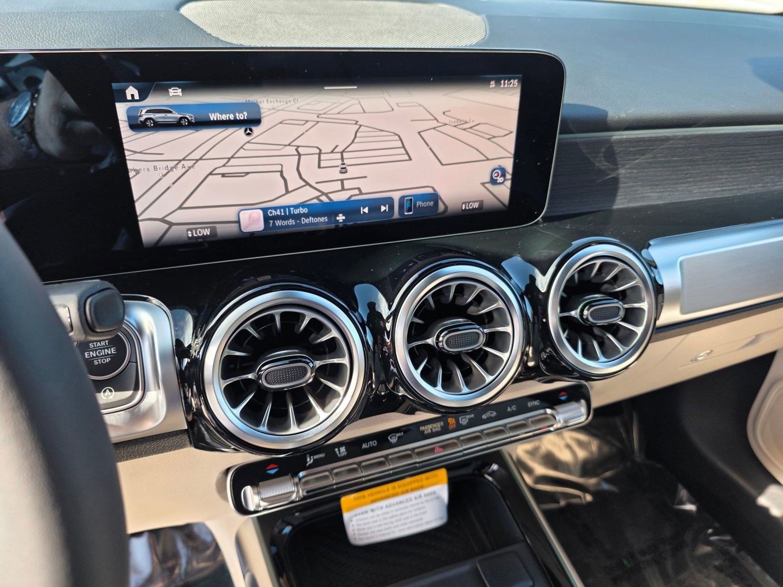 New 2026 Mercedes-Benz GLB 250 4MATIC image 27