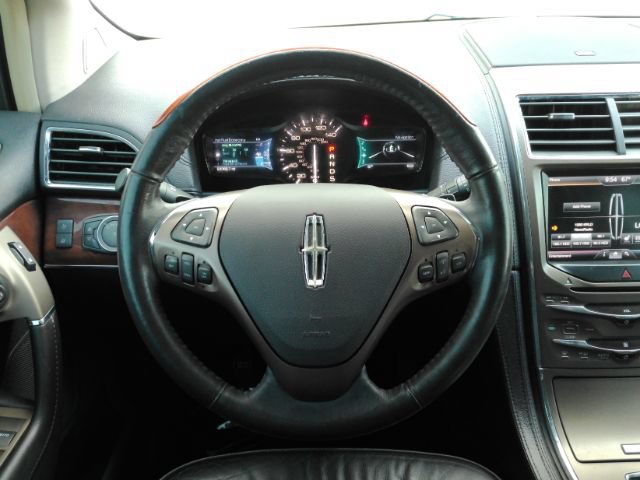 Used 2013 Lincoln MKX FWD image 30