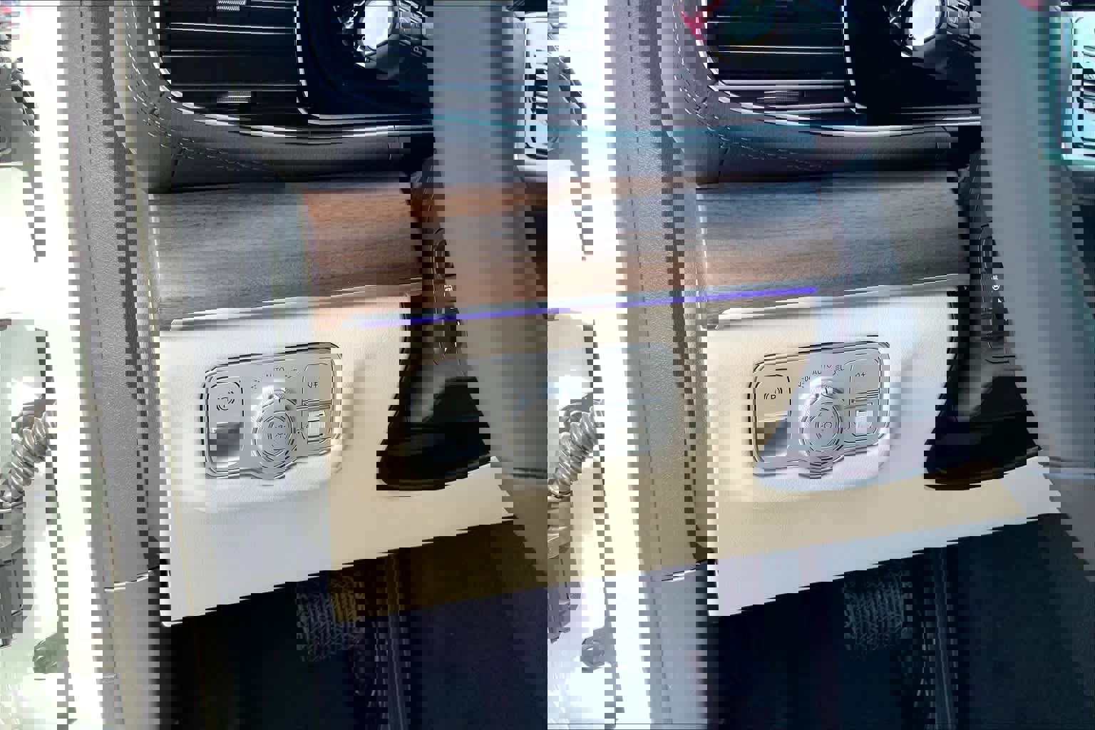 Certified 2025 Mercedes-Benz GLS 450 GLS 450 image 12