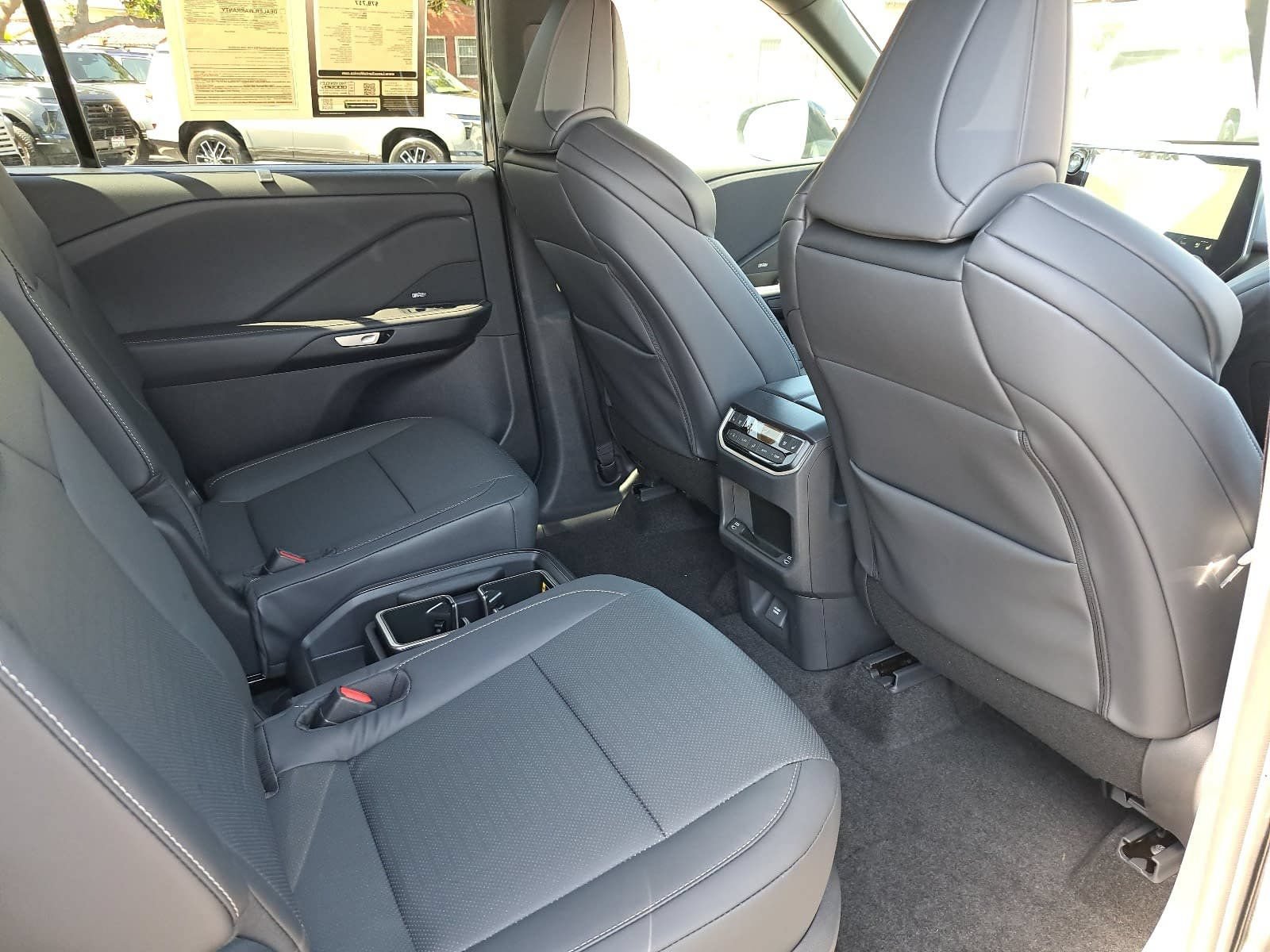 Used 2026 Lexus TX 500h AWD w/ Technology Package image 11