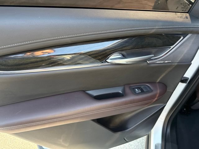 Used 2023 Cadillac XT6 Premium Luxury w/ Technology Package FWD image 20