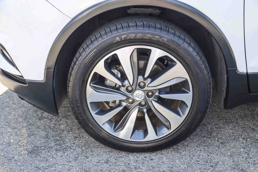 Used 2017 Buick Encore Essence FWD image 9