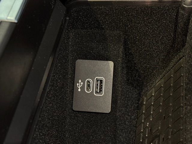 New 2026 Lincoln Navigator Reserve w/ Jet Appearance Package image 40