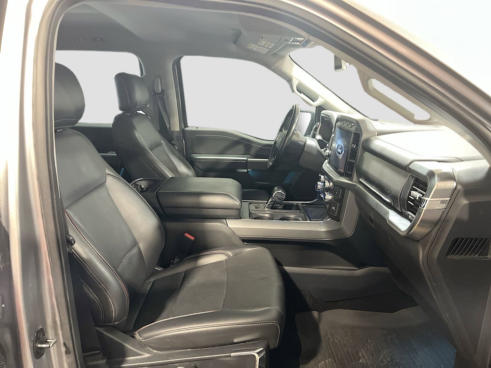 Used 2021 Ford F150 Lariat w/ FX4 Off-Road Package image 29