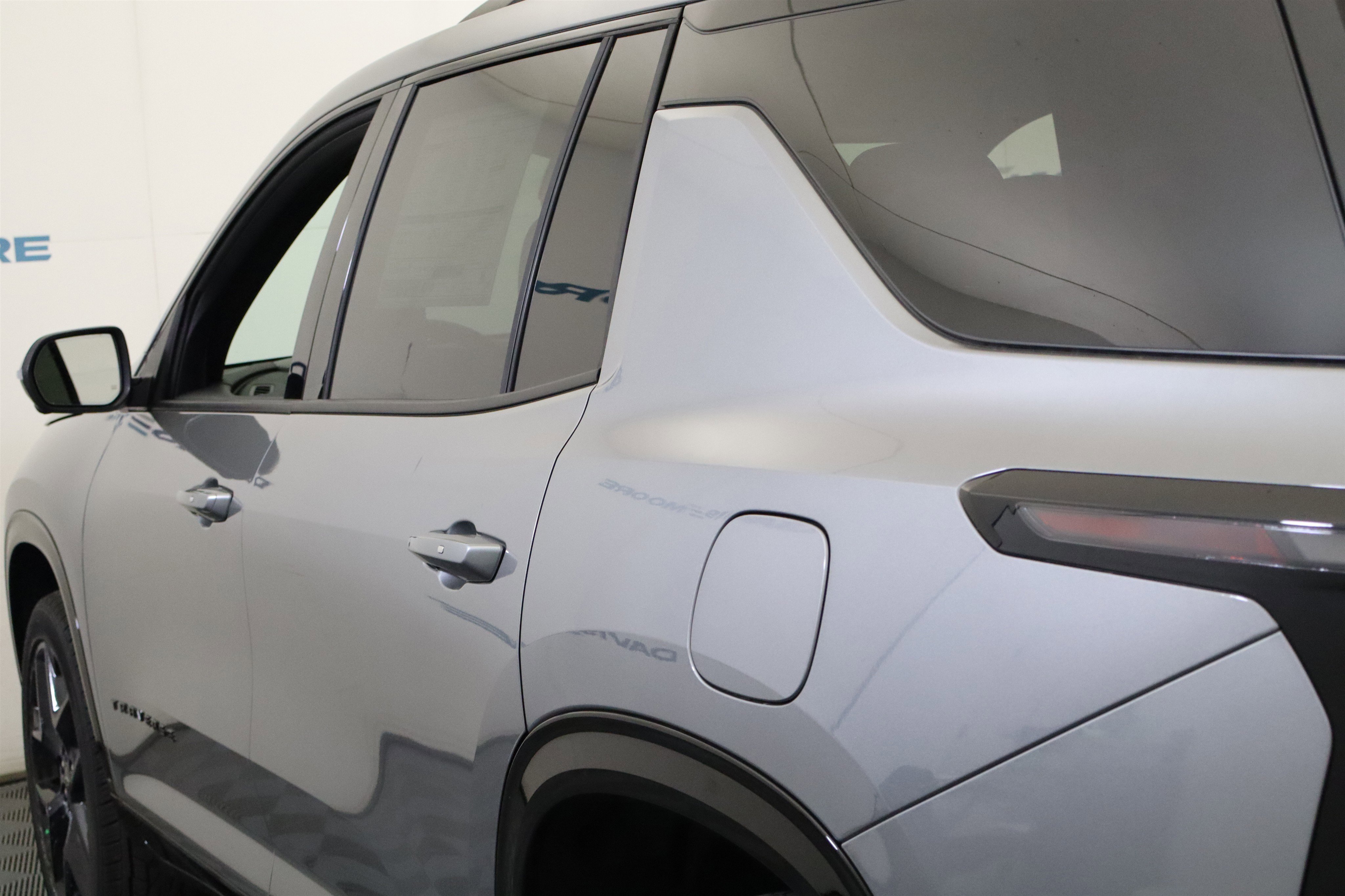 New 2026 Chevrolet Traverse RS w/ LPO, Floor Liner Package FWD image 10