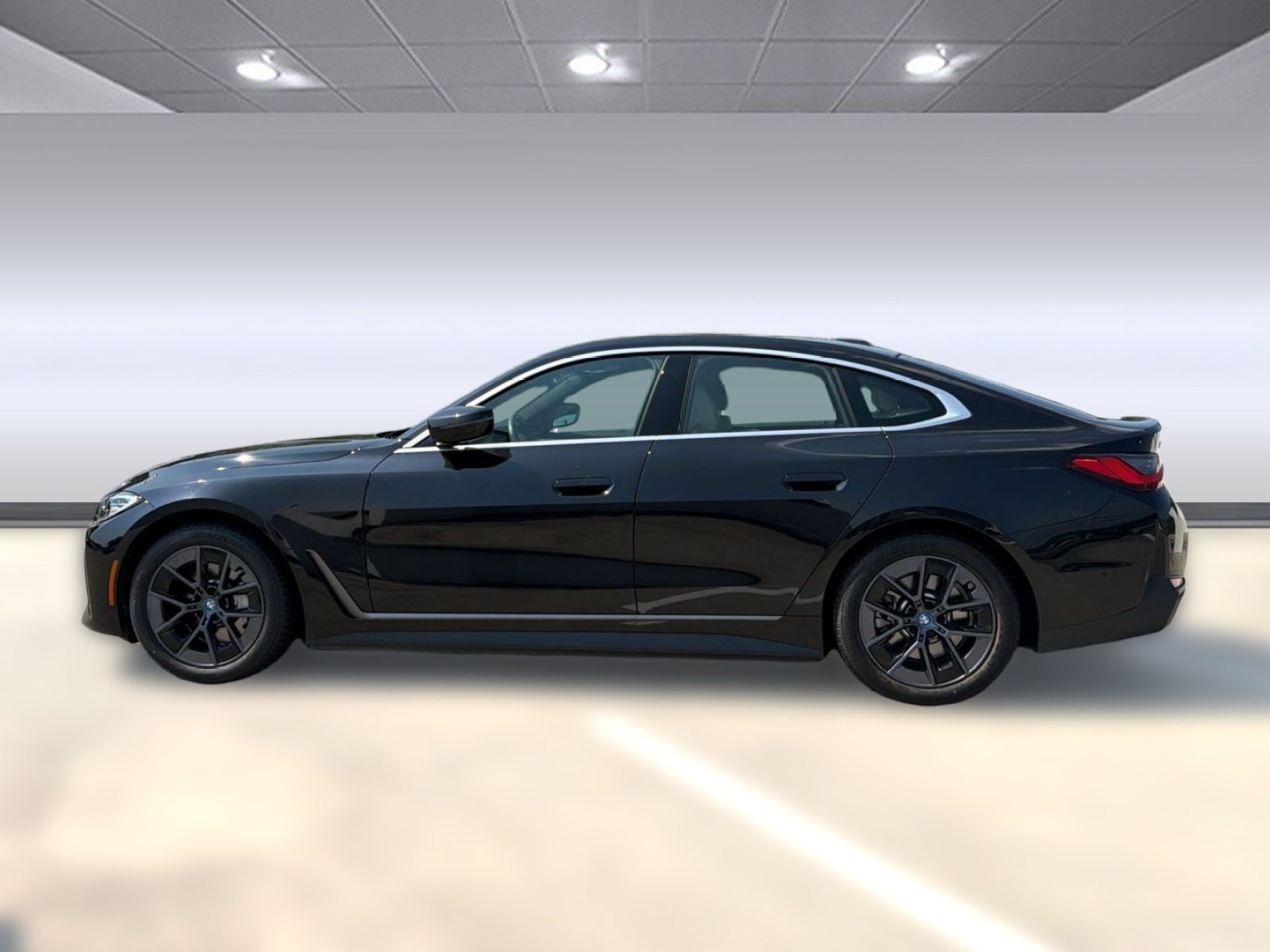 Used 2024 BMW i4 eDrive35 w/ Premium Package RWD image 2