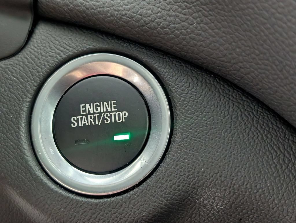 Used 2024 Chevrolet Equinox LT FWD image 24