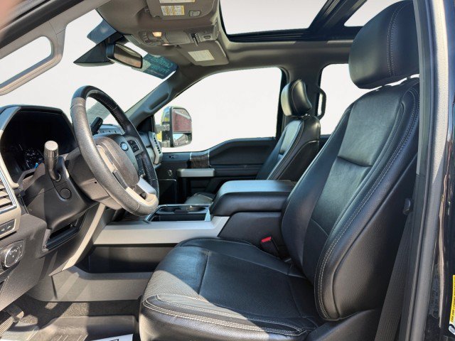 Used 2017 Ford F250 Lariat w/ Lariat Ultimate Package AWD/4WD video 2