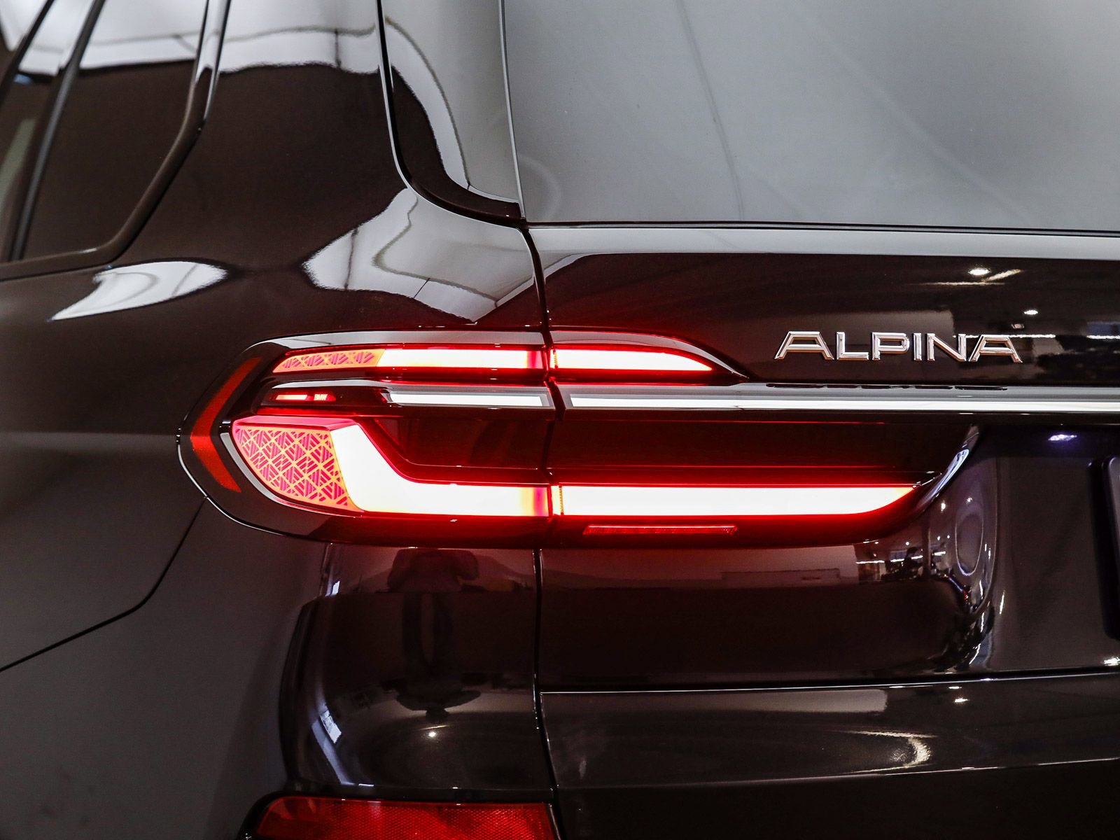 New 2026 BMW ALPINA XB7 image 12