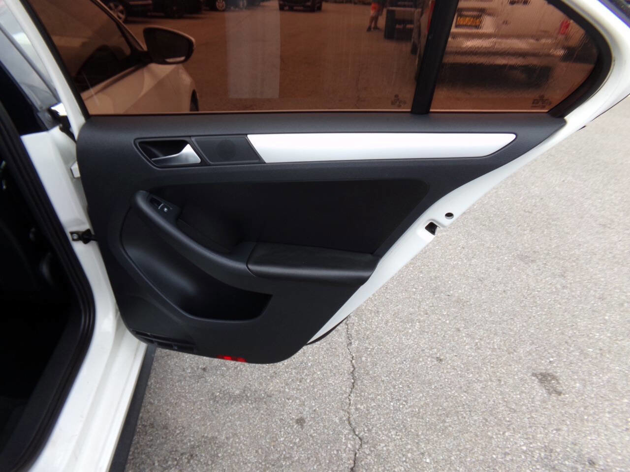 Used 2013 Volkswagen Jetta GLI Autobahn image 25