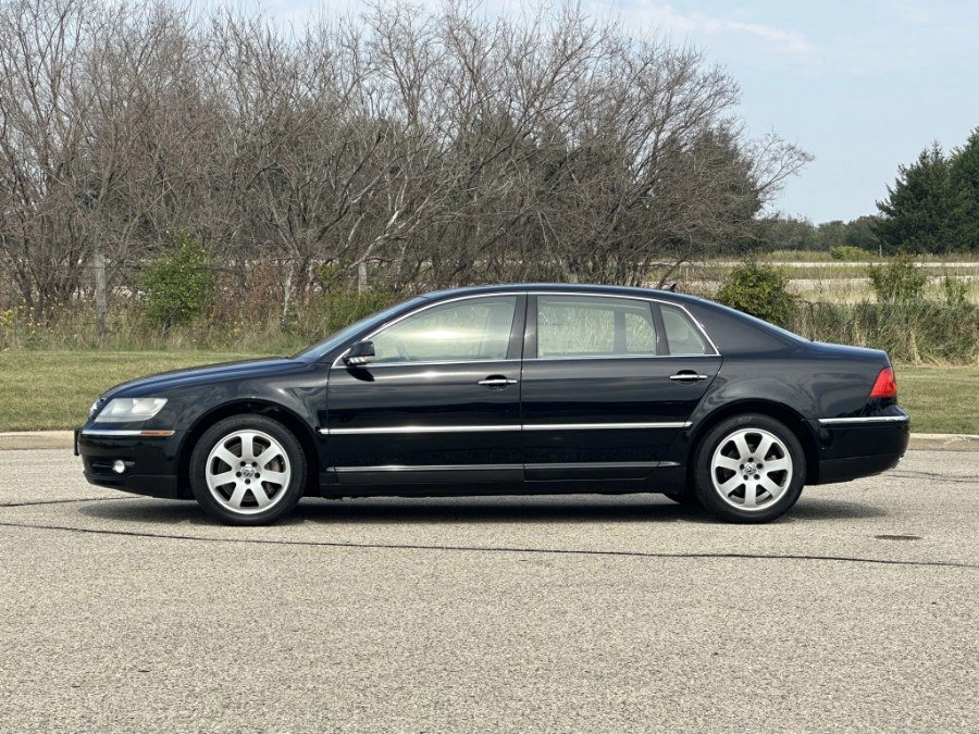 Used 2004 Volkswagen Phaeton V8 AWD/4WD image 4