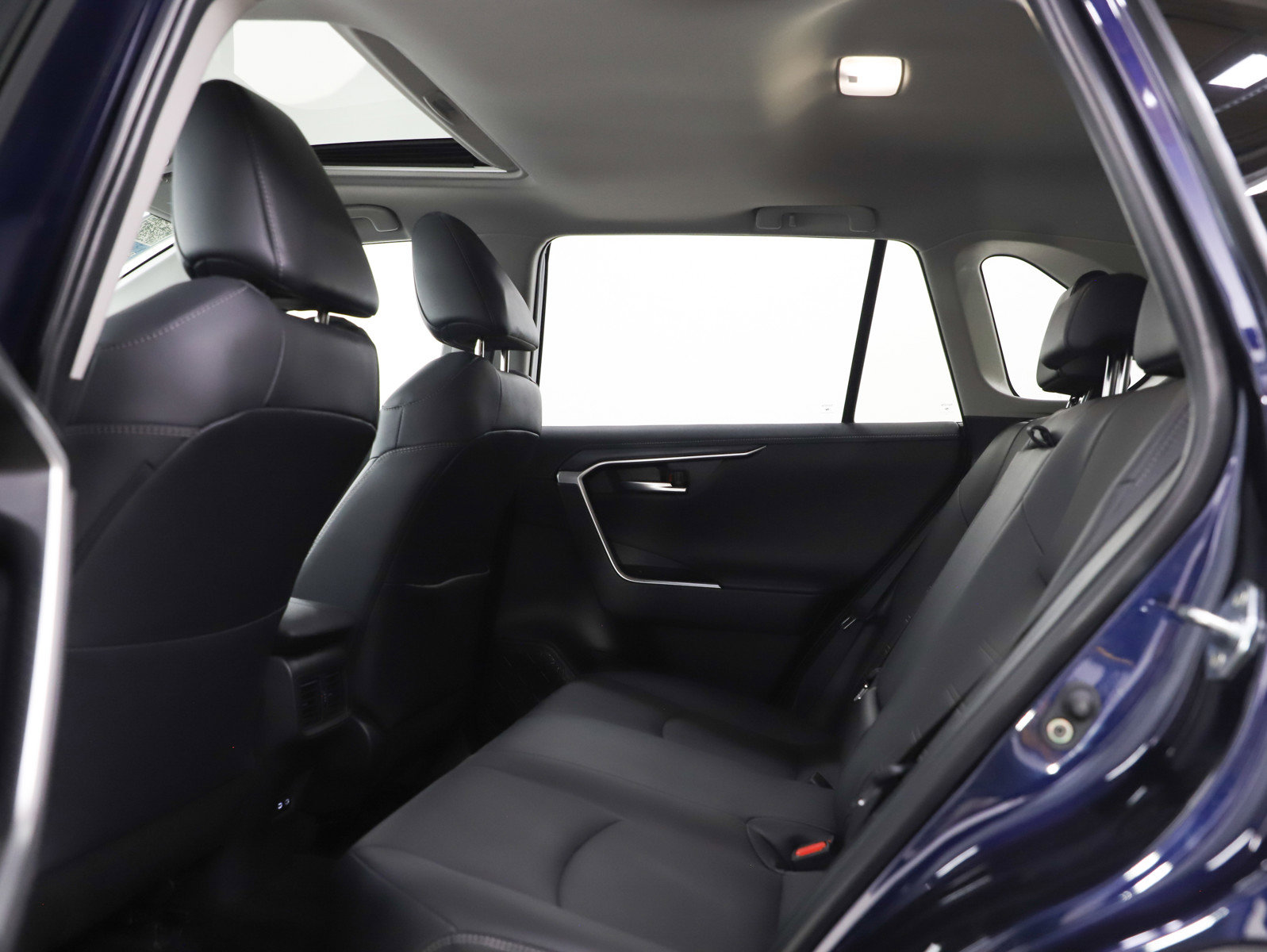 Used 2025 Toyota RAV4 Limited w/ Weather Package image 18