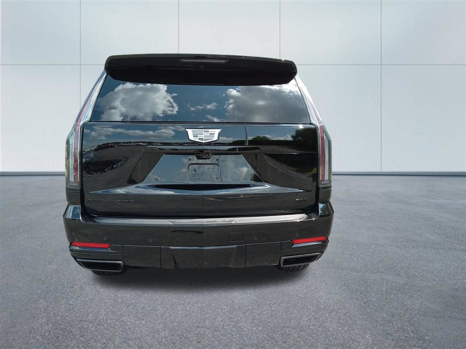Used 2026 Cadillac Escalade Platinum Sport AWD/4WD image 4