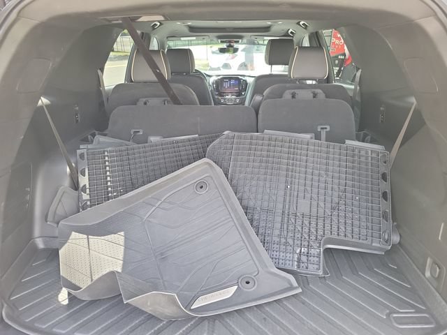 Used 2023 Chevrolet Traverse Premier FWD image 8
