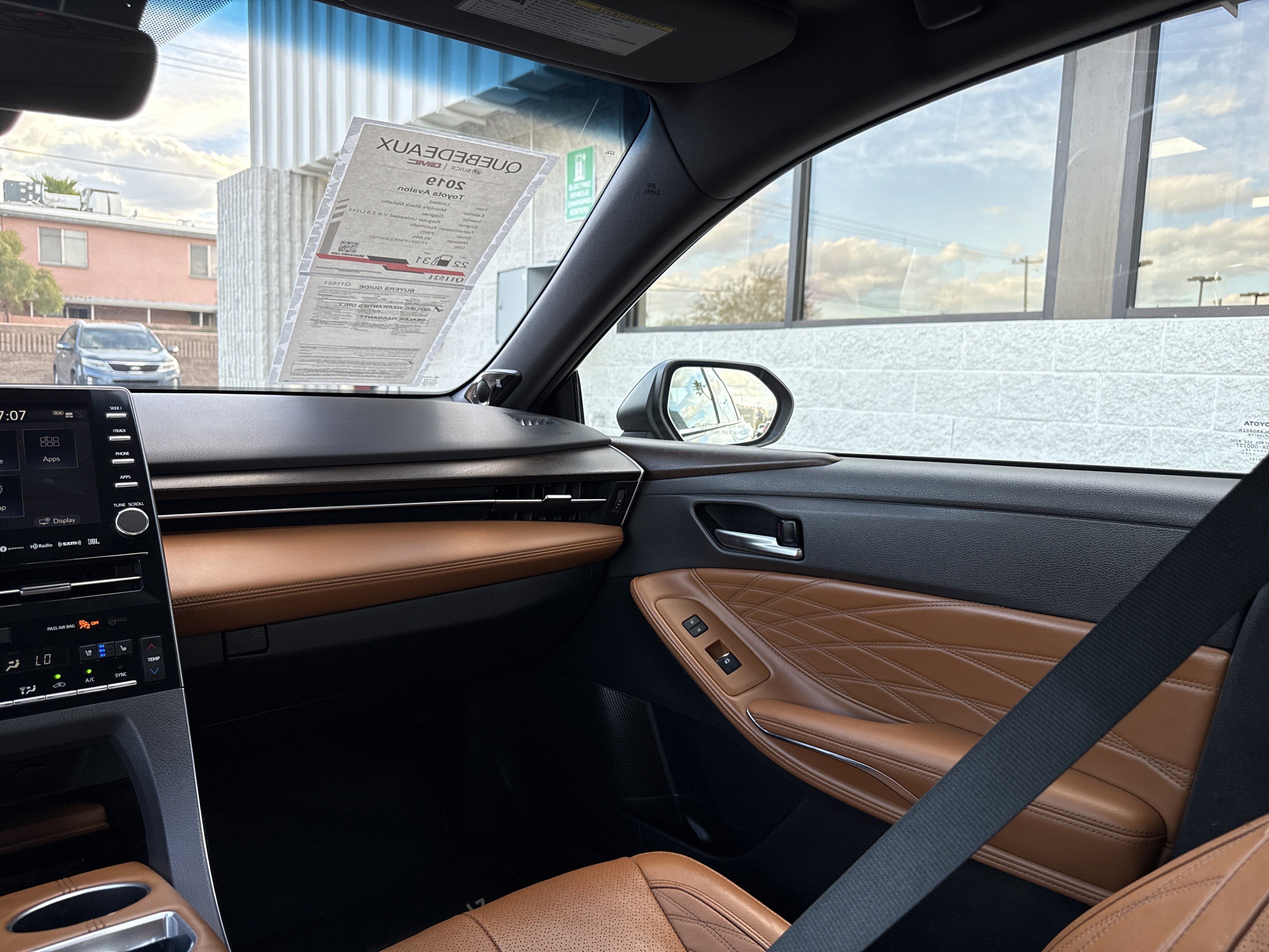 Used 2019 Toyota Avalon Limited w/ All Weather Liner Package image 25