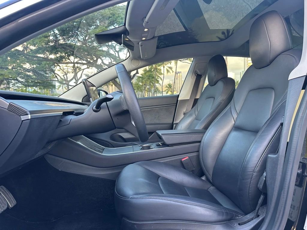 Used 2019 Tesla Model 3 Standard Range image 8