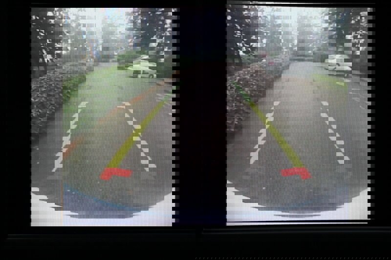 Used 2020 Chrysler Voyager Lxi image 9