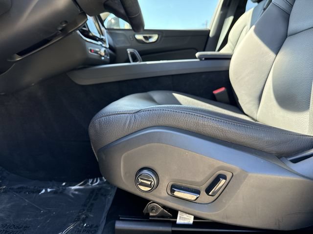 Certified 2024 Volvo XC60 B5 Plus w/ Protection Package Premier AWD/4WD image 17