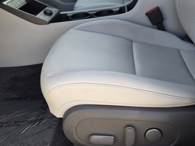 Certified 2025 Hyundai Kona Limited image 25