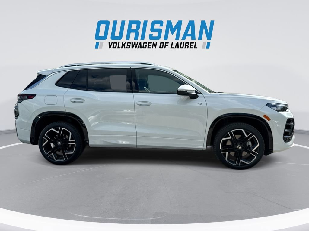 New 2026 Volkswagen Tiguan SEL R-Line AWD/4WD image 9