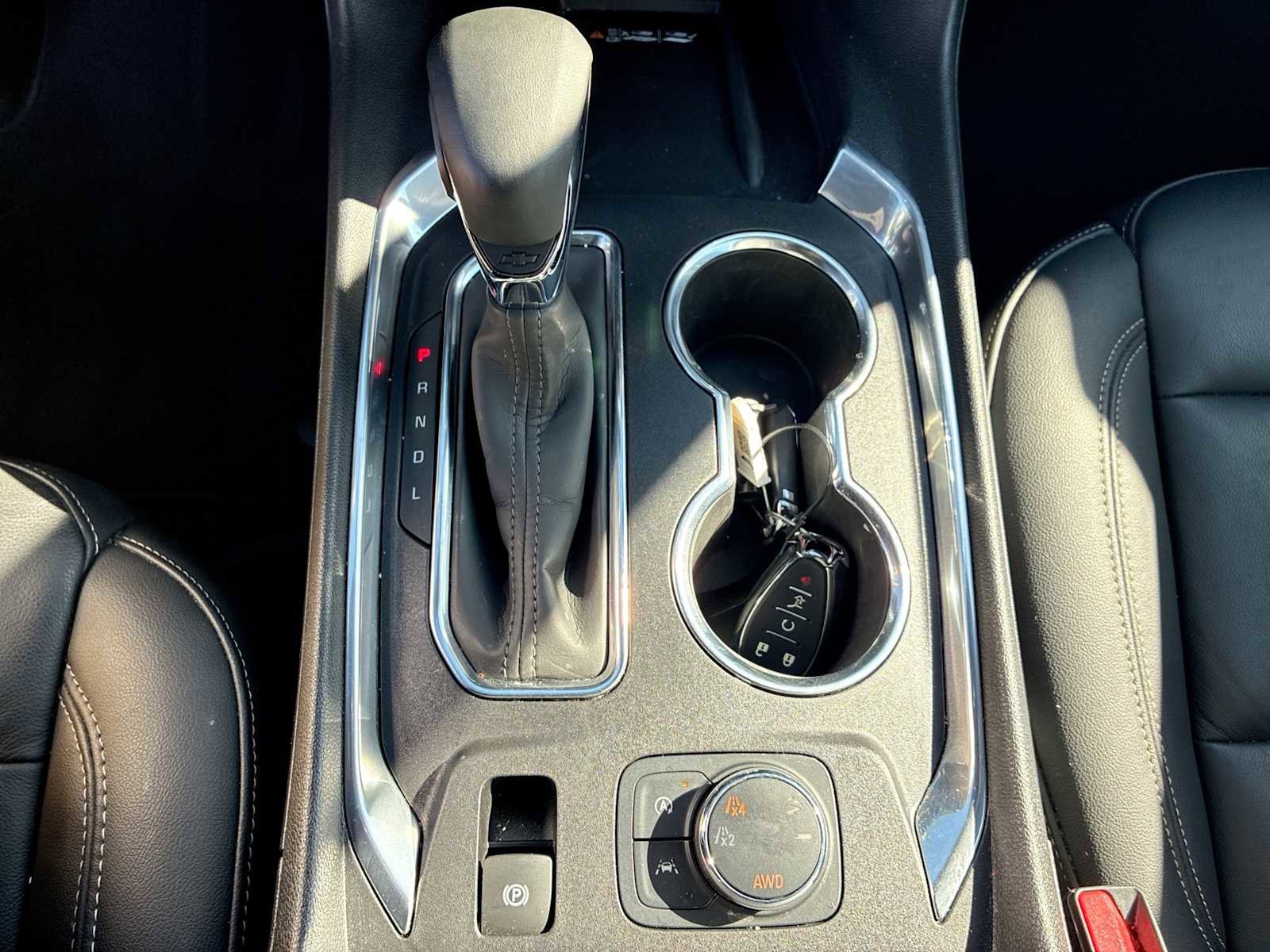 Certified 2023 Chevrolet Traverse LT w/ Rear Camera Mirror Package image 15