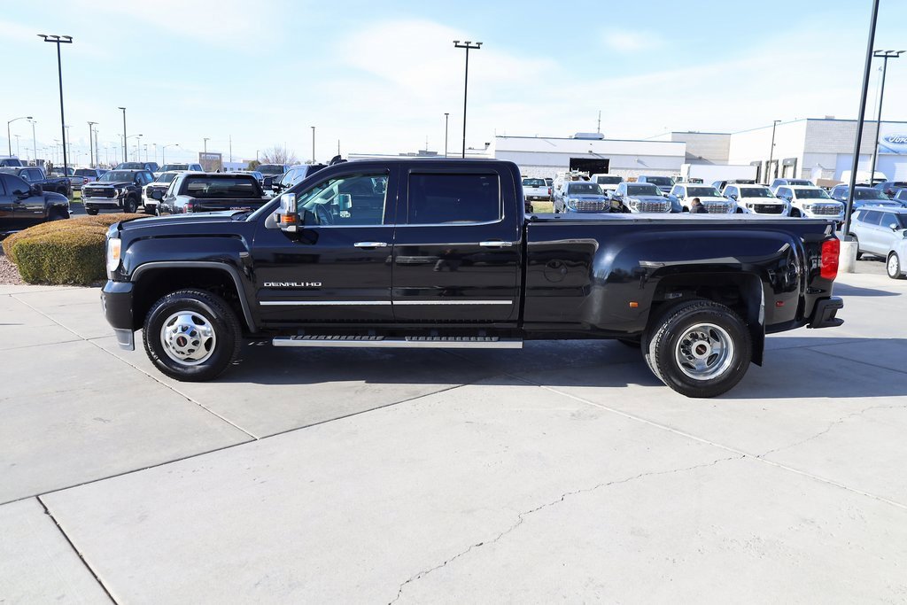 Used 2015 GMC Sierra 3500 Denali w/ Duramax Plus Package image 3