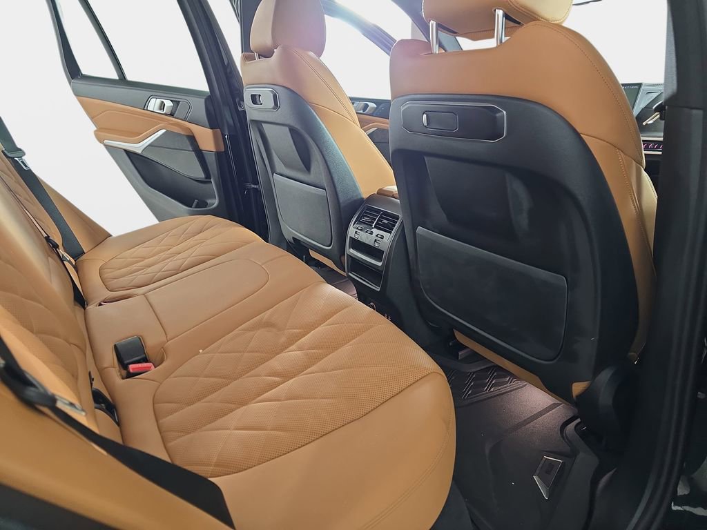 Certified 2024 BMW X5 xDrive40i w/ Premium Package image 12