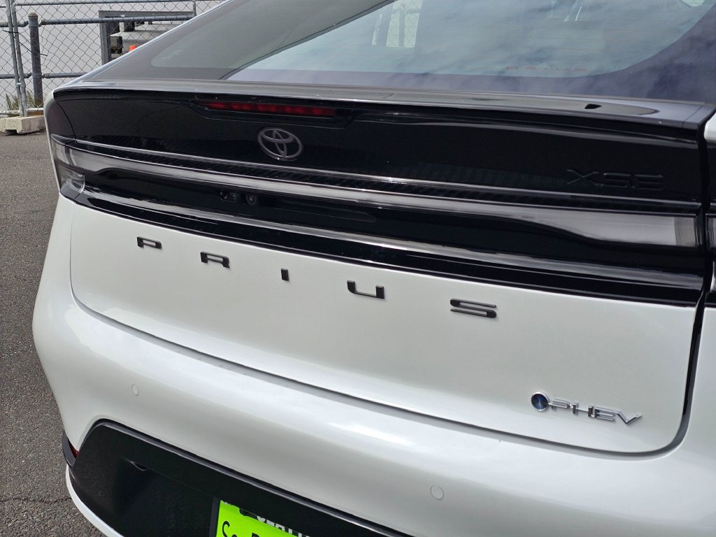 New 2027 Toyota Prius Plug-In Hybrid w/ Limited Premium Package FWD image 13