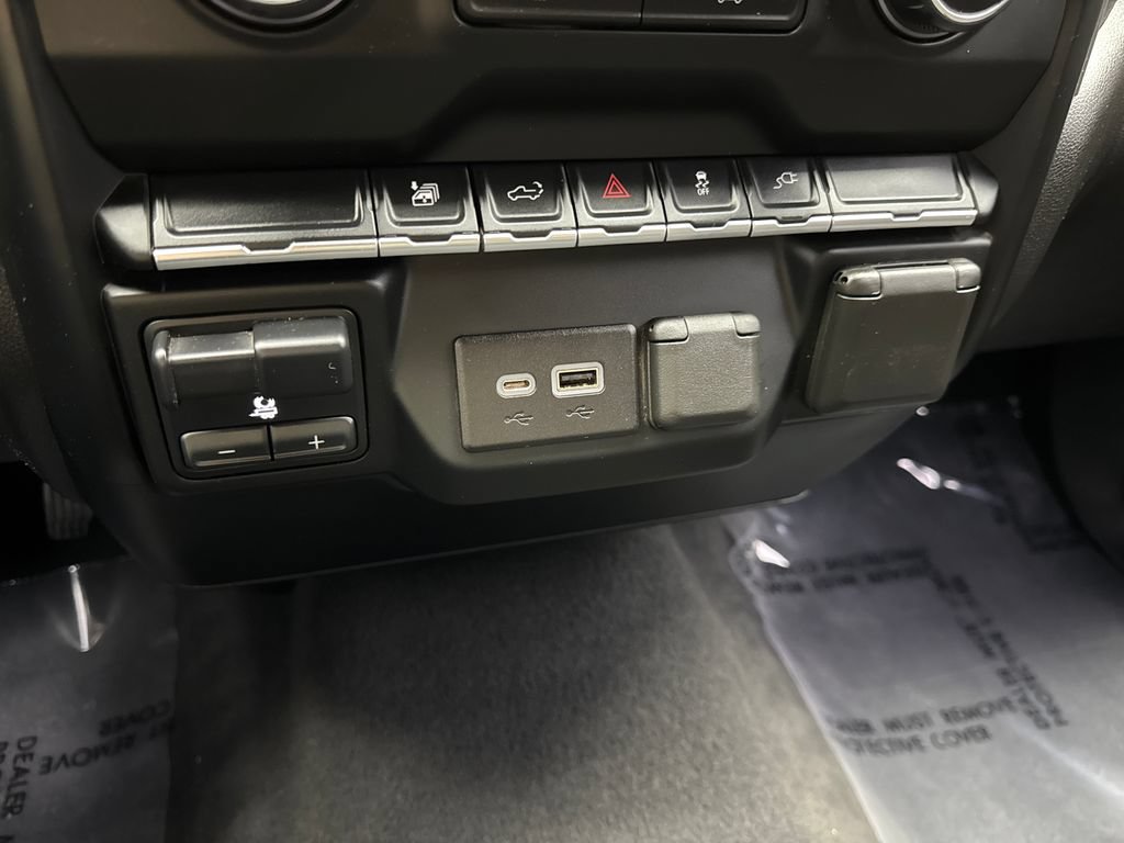 Used 2022 Chevrolet Silverado 2500 Custom w/ Custom Convenience Package AWD/4WD image 65