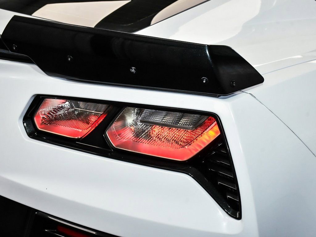 Used 2015 Chevrolet Corvette Z06 w/ 3LZ Preferred Equipment Group image 87