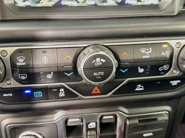 Used 2023 Jeep Wrangler Unlimited Sahara w/ Cold Weather Group AWD/4WD image 25