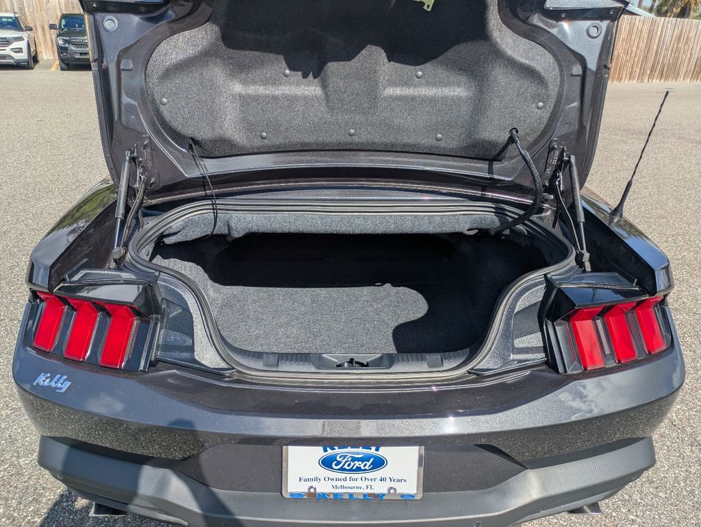 Certified 2024 Ford Mustang Convertible RWD image 13