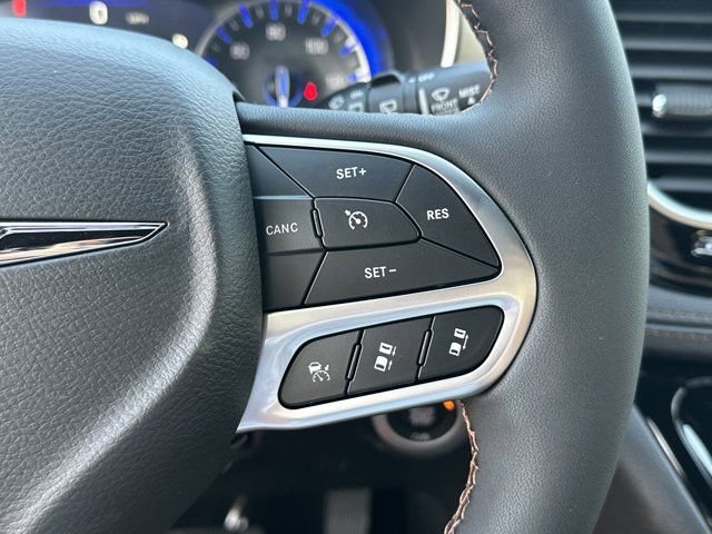 New 2026 Chrysler Pacifica Pinnacle image 22