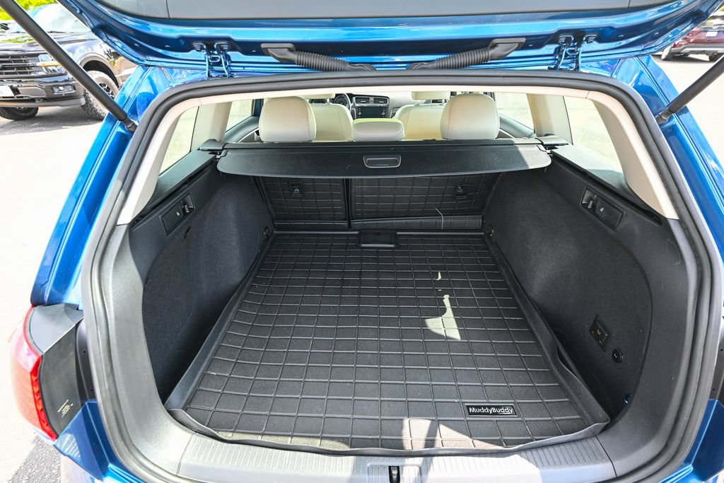 Used 2019 Volkswagen Golf SE FWD image 16