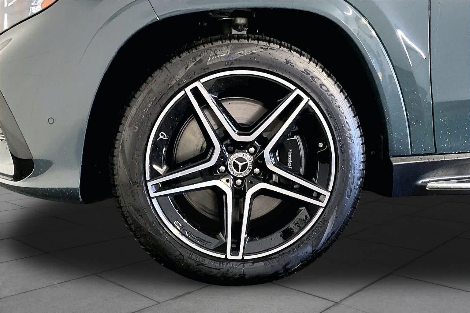 New 2027 Mercedes-Benz GLS 450 4MATIC image 17